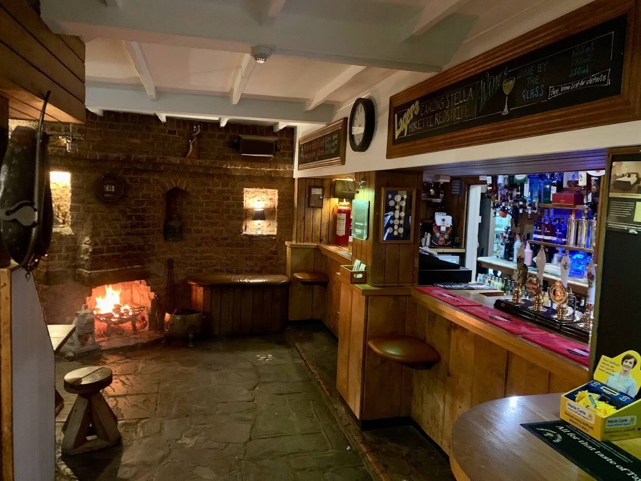 Home - Dunton Bassett Arms Leicestershire Pub and Restaurant